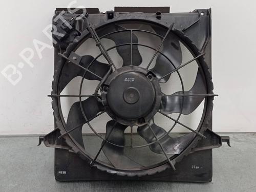 Used Radiator fan HYUNDAI i30 Estate (FD) 1.6 CRDi (90 hp) 29617408