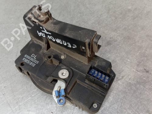 Used Rear left lock OPEL VIVARO A Van (X83) [2001-2015]  29641239