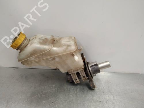 Used Brake master cylinder FIAT GRANDE PUNTO (199_) 1.3 D Multijet (75 hp) 2253879