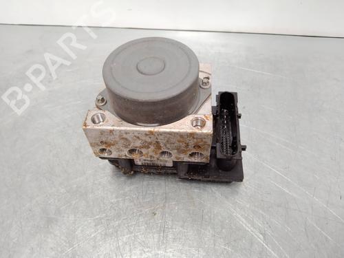 Used ABS pump RENAULT MEGANE II (BM0/1_, CM0/1_) 1.5 dCi (BM1E, CM1E) (106 hp) 2246963