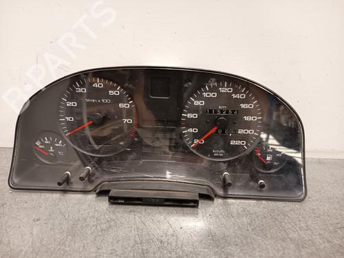 Used Instrument cluster AUDI 80 B2 Saloon (811, 813, 814, 819, 853) 1.8 GTE (110 hp) 28293082