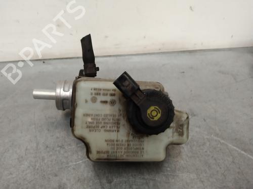 Used Brake master cylinder VW GOLF PLUS V (5M1, 521) [2004-2013]  25819595