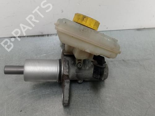 Used Brake master cylinder AUDI A4 B6 (8E2) 2.5 TDI quattro (180 hp) 10986218