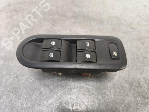 Used Left front window switch Left front window switch RENAULT MEGANE II (BM0/1_, CM0/1_) [2001-2012] 35898052 35898052