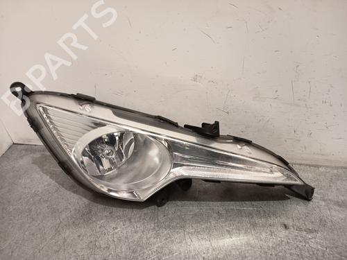 Used Right front fog light Right front fog light 37015635 37015635