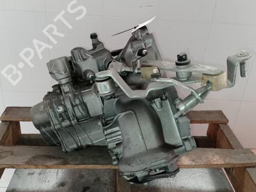 Used Gearbox OPEL MERIVA A MPV (X03) 1.7 DTI (E75) (75 hp) 2245423