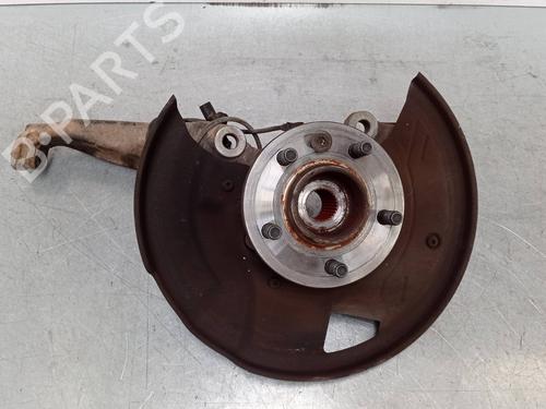 Used Left front steering knuckle LAND ROVER DISCOVERY III (L319) 2.7 TD 4x4 (190 hp) 12424173