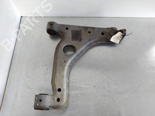 Used Right front suspension arm OPEL VECTRA B Hatchback (J96) 1.7 TD (F68) (82 hp) 14221060