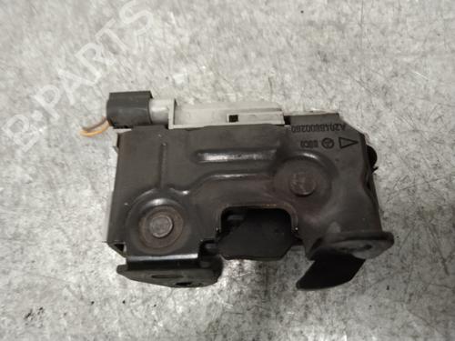 Hood lock MERCEDES-BENZ C-CLASS T-Model (S205) C 220 BlueTEC / d (205.204) A2048800260 |
