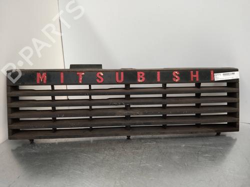 Used Grille MITSUBISHI PAJERO I Canvas Top (L04_G) 2.5 TD (L044G, L049G) (95 hp) 14221521