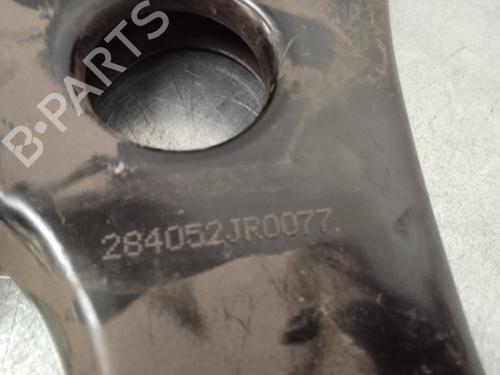 Right front suspension arm MITSUBISHI COLT VI (Z3_A, Z2_A) 1.5 CZT (Z37A) | BP14221163M13 