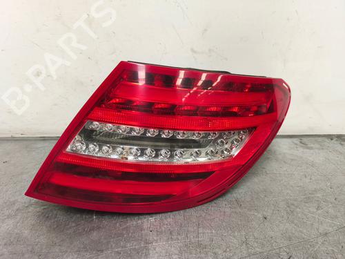Used Right taillight Right taillight MERCEDES-BENZ C-CLASS (W204) [2007-2015] 34009107 34009107