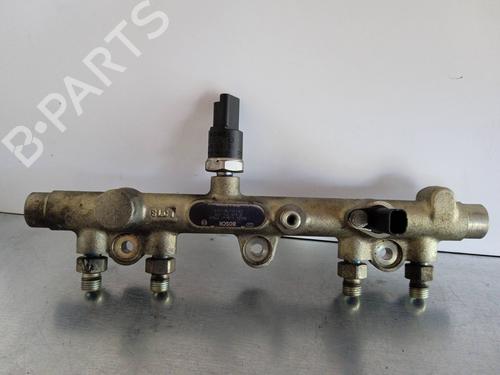 Used Injection rail CITROËN XSARA (N1) 2.0 HDi 90 (90 hp) 10275220