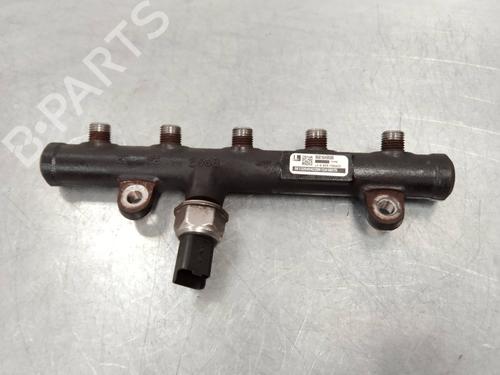 Used Injection rail FORD FOCUS II (DA_, HCP, DP) 2.0 TDCi (136 hp) 2246696