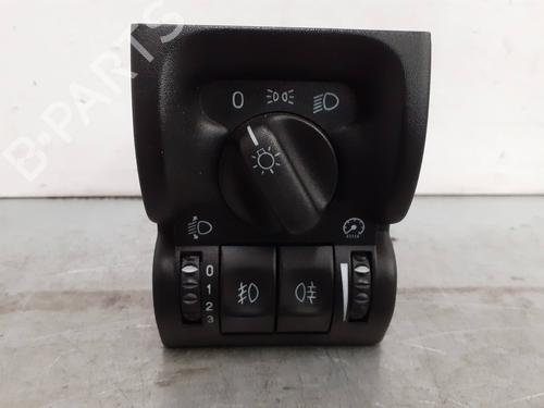 Used Headlight switch OPEL VECTRA B (J96) 1.8 i 16V (F19) (125 hp) 7177784