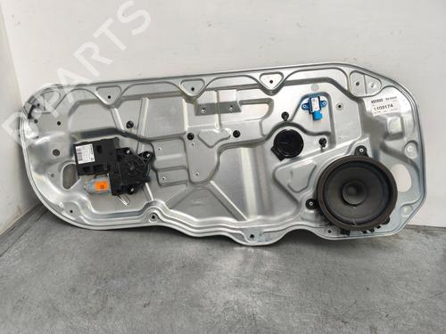 Used Front left window mechanism Front left window mechanism VOLVO C30 (533) 1.8 FlexFuel (125 hp) 33208239 33208239