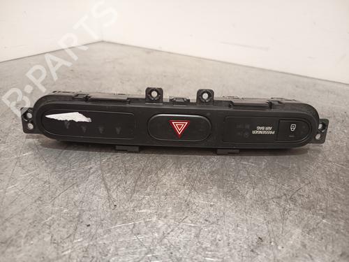 Used Warning switch KIA CARENS IV 1.7 CRDi (116 hp) 27660336