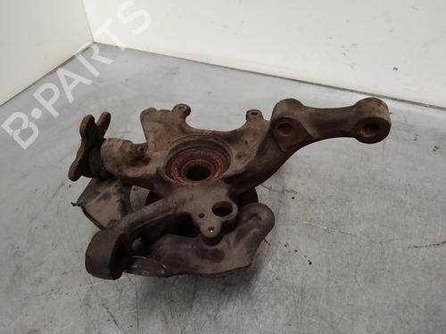 Used Right front steering knuckle VW POLO (6N2) [1999-2001]  24586409