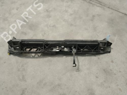 Used Crossmember PEUGEOT 308 II (LB_, LP_, LW_, LH_, L3_) [2013-2021]  22295984