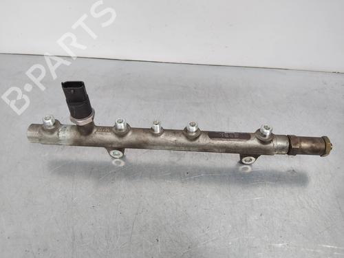 Used Injection rail RENAULT LAGUNA II (BG0/1_) 1.9 dCi (BG08, BG0G) (120 hp) 13525081