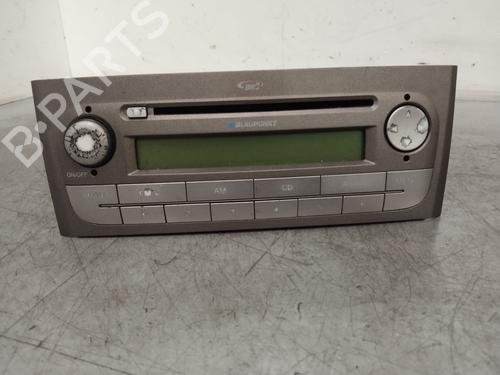Used Radio FIAT LINEA (323_, 110_) 1.3 D Multijet (323AXB11, 323AXB1A) (90 hp) 22408623