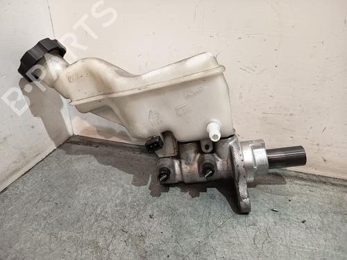Used Brake master cylinder Brake master cylinder 37015677 37015677