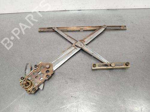 Front right window mechanism SUZUKI SAMURAI Closed Off-Road Vehicle (SJ_) 1.9 TD All-wheel Drive (SJ 419TD) (63 hp) 15821103