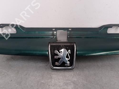 Used Grille PEUGEOT 406 (8B) 2.1 TD 12V (109 hp) 14220576
