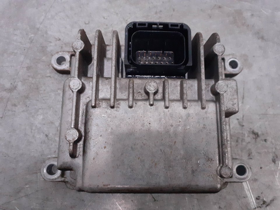Engine control unit (ECU) OPEL MERIVA A MPV (X03) 1.7 DTI (E75) 6979579 ...