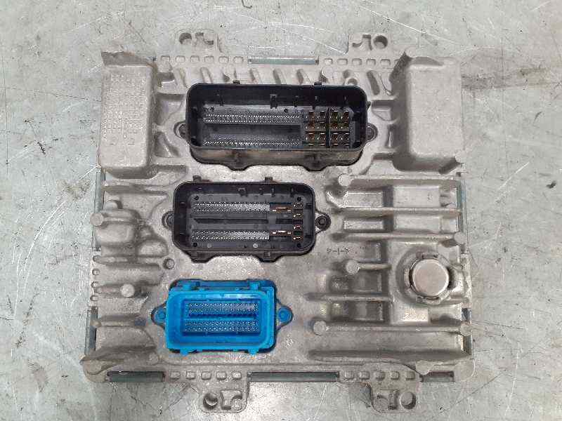 Engine control unit (ECU) OPEL ZAFIRA TOURER C (P12) 1.6 (75) 6469684