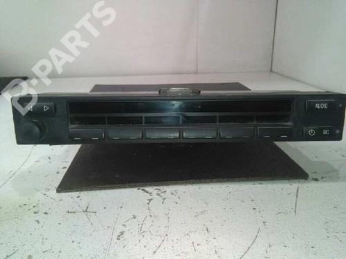 Used Display monitor BMW 7 (E38) 730 d (193 hp) 2410629