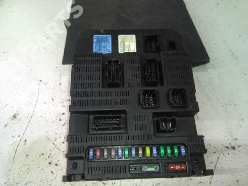 Used Fuse box Fuse box 2408436 2408436