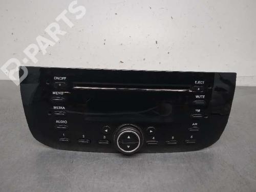 Used Radio Radio FIAT PUNTO EVO (199_) 1.3 D Multijet (199AXC1A, 199BXC1A, 199AXT1A, 199BXT1A) (75 hp) 11196686 11196686