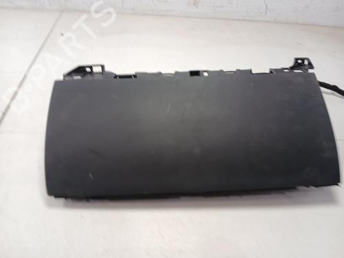 Handskerum TESLA MODEL 3 (5YJ3) EV (283 hp) 25739449