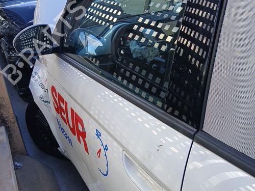 left-front-door-fiat-500e-332_-2020-32261829 main image