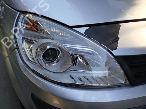 Right headlight RENAULT GRAND SCÉNIC II (JM0/1_) 1.5 dCi (JM1E) | BP28189573C29 