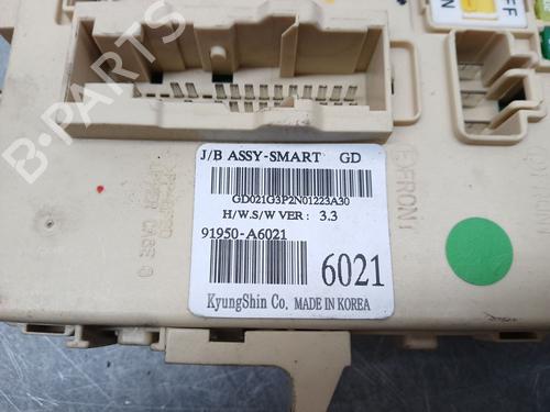 Fuse box HYUNDAI i30 (GD) 1.4 CRDi | BP30829982E1