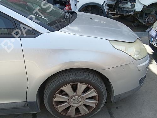 Used Right front fenders Right front fenders 37447163 37447163