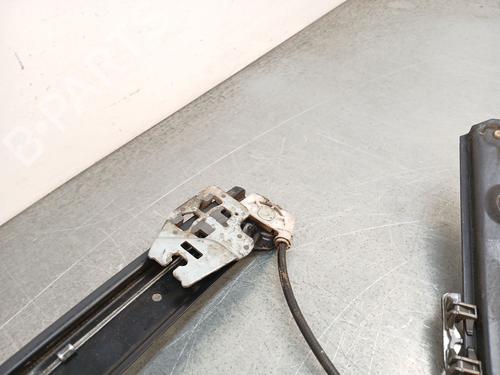 Front left window mechanism BMW 3 Touring (E46) 320 d | BP38019252C22 - Image 4