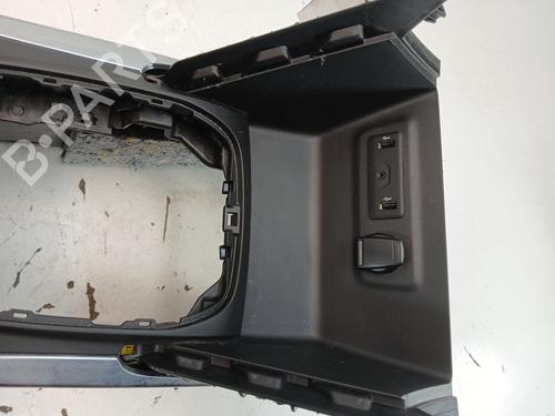 Armrest / Center console RENAULT MEGANE IV Hatchback (B9A/M/N_) 1.3 TCe 140 (B9NB) | BP36160094I20 - Image 6