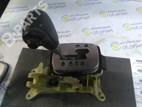 Gear lever KIA SPORTAGE II (JE_, KM_) 2.0 CRDi | BP7441770M90 