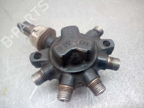 Used Injection rail RENAULT MEGANE II (BM0/1_, CM0/1_) [2001-2012]  18893178