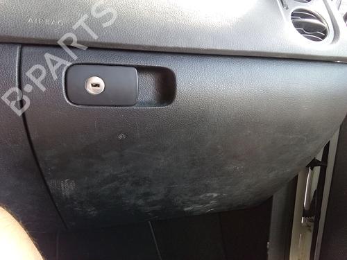 Used Glove box Glove box 39451477 39451477