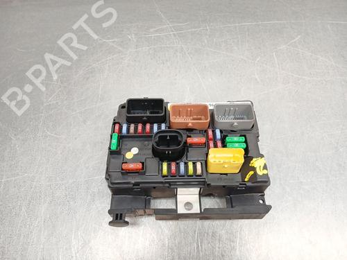 fuse-box-citroen-c3-ii-sc_-2009-37183184 main image