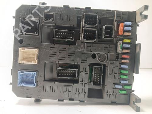 Used Fuse box CITROËN C4 Picasso I MPV (UD_) 2.0 HDi 138 (136 hp) 31065072