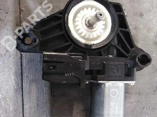 Used Right rear window motor MERCEDES-BENZ GLA-CLASS (X156) [2013-2022]  4840279