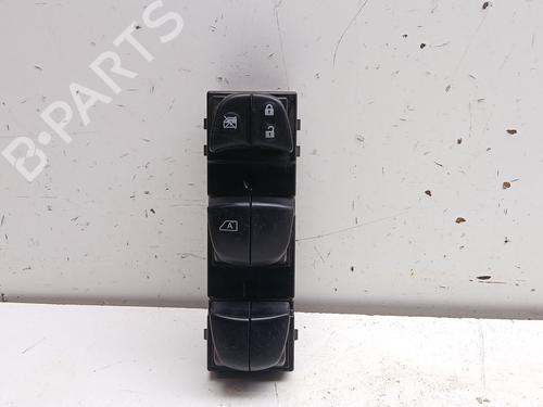 Used Left front window switch Left front window switch NISSAN JUKE (F15) 1.2 DIG-T (115 hp) 33434171 33434171