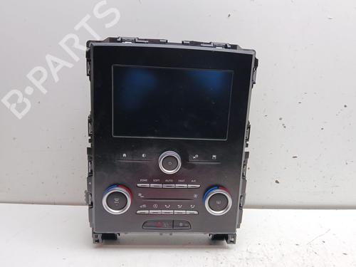 radio-renault-megane-iv-hatchback-b9amn_-2015-33428462 main image