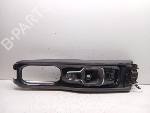Consola central Consola central HONDA HR-V (RU) 1.5 (RU1) (130 hp) 36387406 36387406