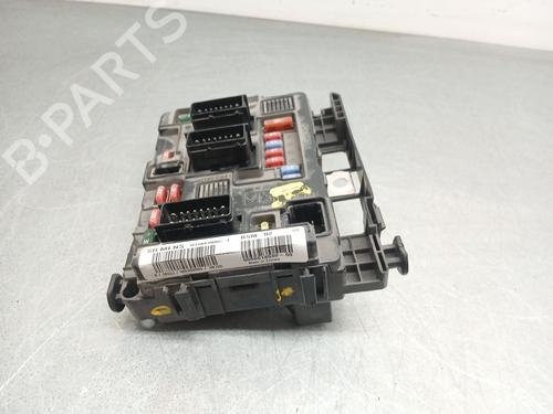 Used Fuse box Fuse box 38621447 38621447